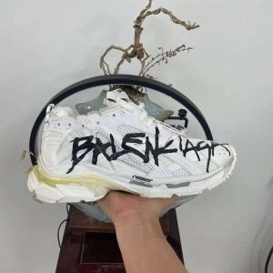 Replica Balenciaga Runner 7.0 Graffiti Sneakers