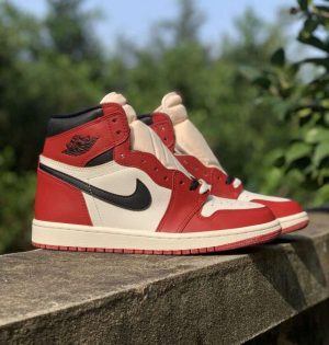 Replica Air Jordan 1 Retro High OG Chicago “Lost and Found”  DZ5485-612