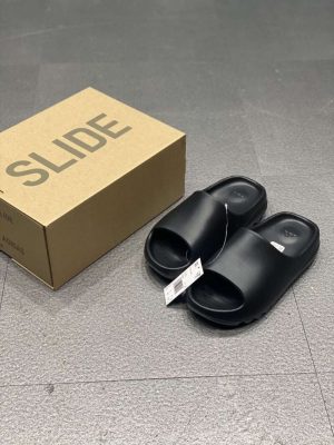 Replica Adidas Yeezy Slippers For Men #ADYZSL0009