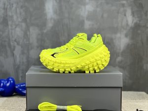 Replica BALENCIAGA men’s defender sneaker in fluo yellow