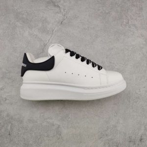 Replica Alexander McQueen Oversized Sneaker in White/Black