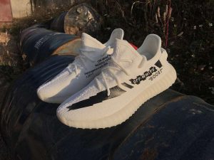 Replica Off White & Adidas Yeezy Shoes For Men #ADYZS000143
