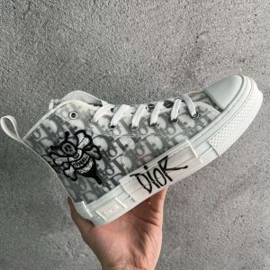 Replica Dior B23 HIGH-TOP SNEAKER Black And White Oblique Canvas Bee Embroidery Patch