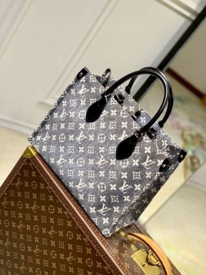 Replica Louis Vuitton 23New Cruise OnTheGo Monogram Eclipse Bag M46448