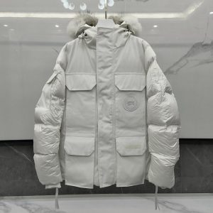 Replica Canada Goose  Expedition Down Jacket in White